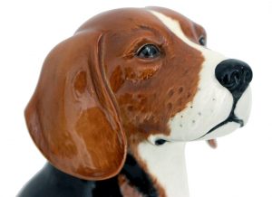 beagle de porcelana